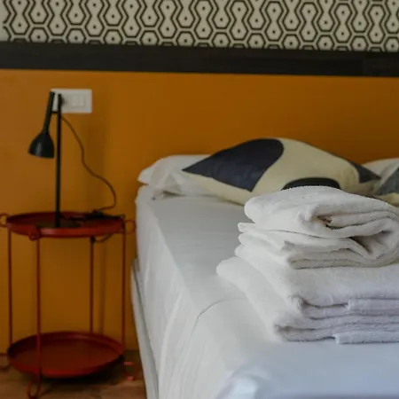 Feel - Mille Konukevi *