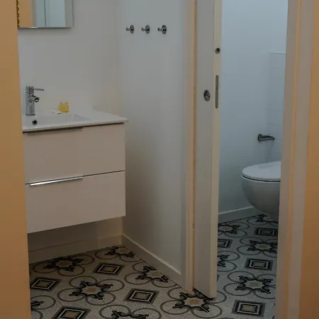 Feel - Mille Konukevi *